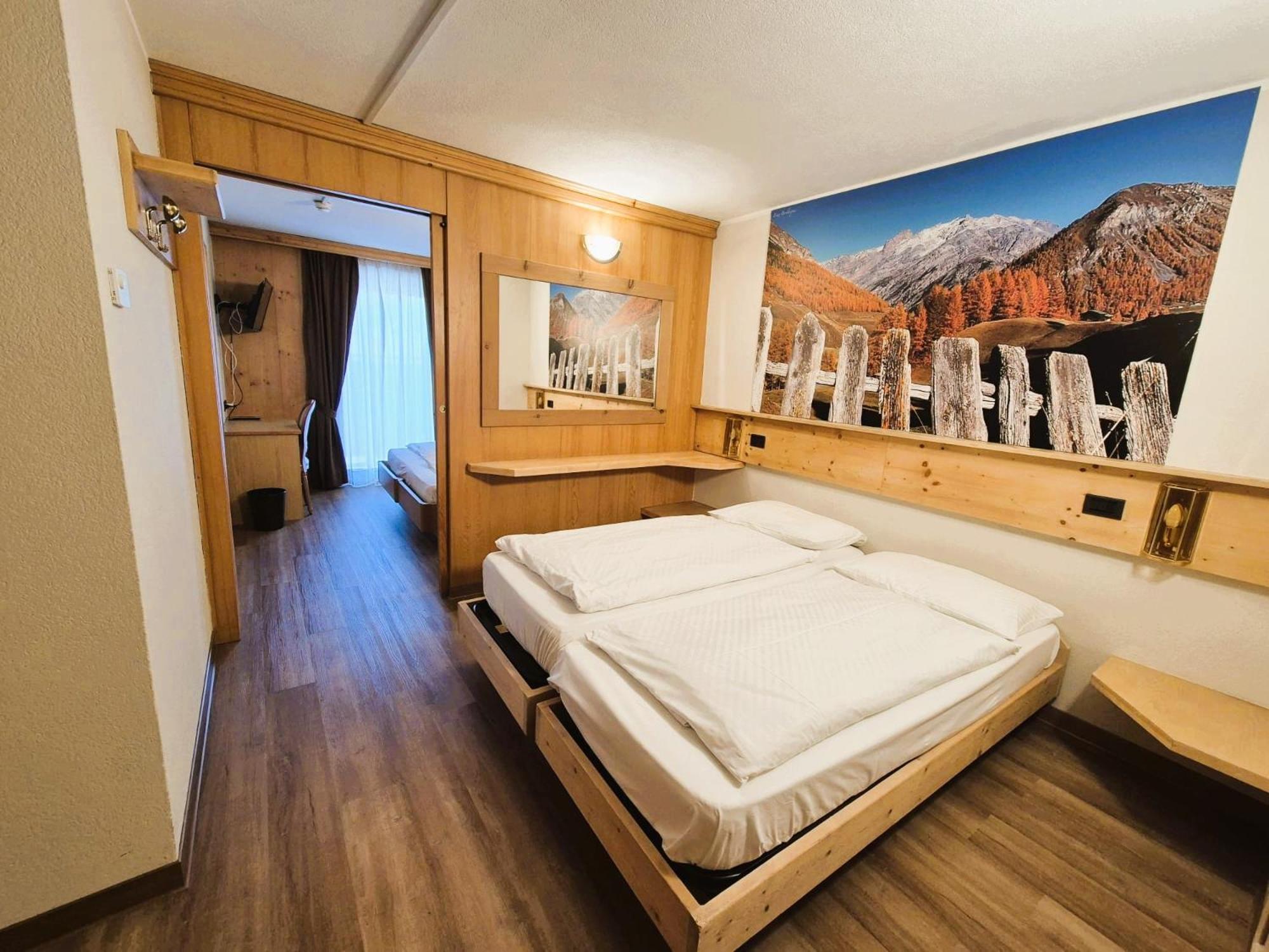 Angelica Hotel