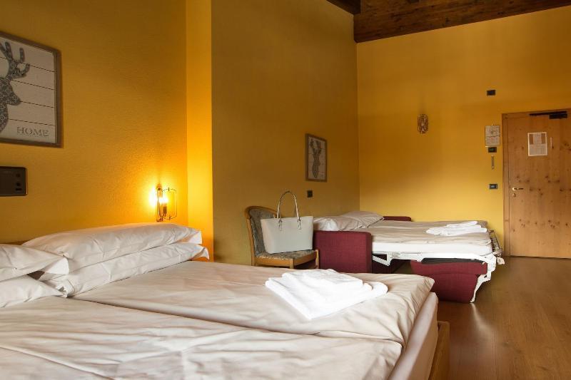 Angelica Hotel 3*